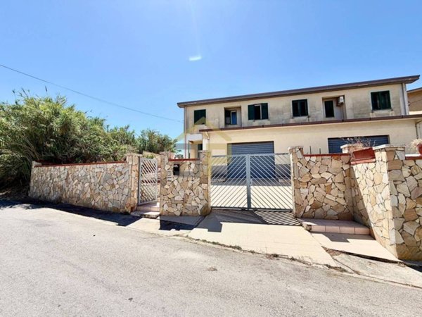 casa indipendente in vendita a Capaci