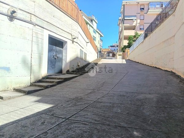 locale di sgombero in vendita a Capaci