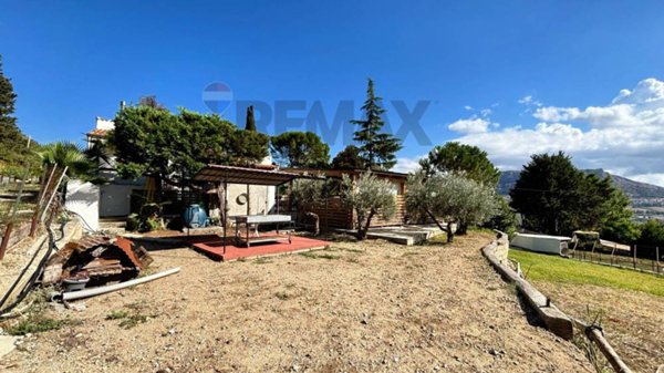 casa indipendente in vendita a Capaci