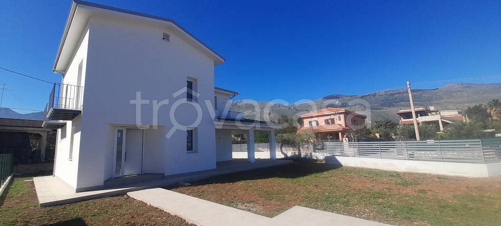 casa indipendente in vendita a Carini in zona Villagrazia di Carini