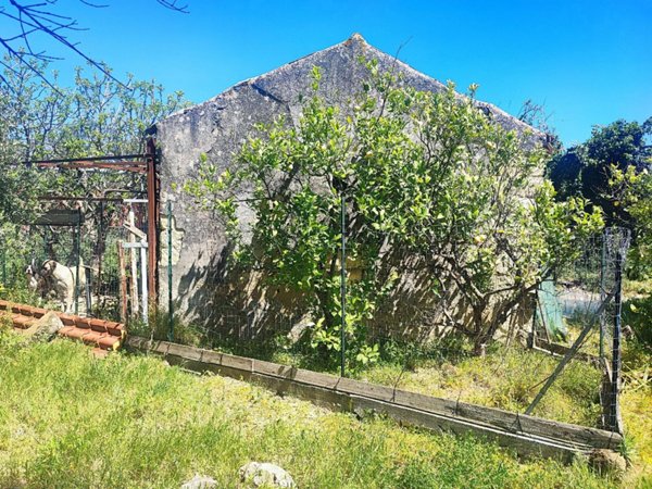 casa indipendente in vendita a Carini in zona Bivio Foresta