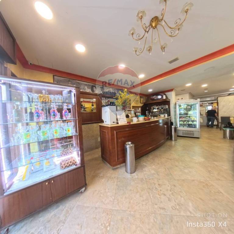 negozio in vendita a Carini in zona Villagrazia di Carini
