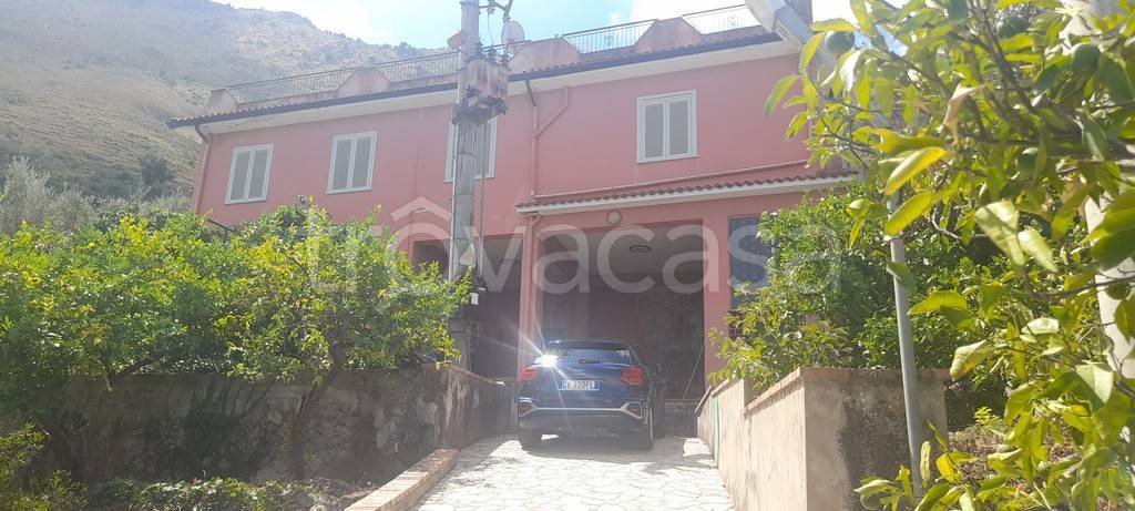 casa indipendente in vendita a Carini