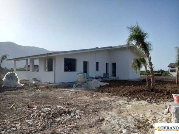 casa indipendente in vendita a Carini in zona Bivio Foresta