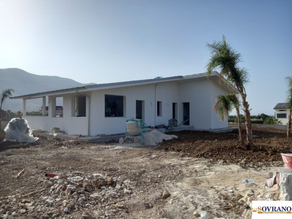 casa indipendente in vendita a Carini in zona Bivio Foresta