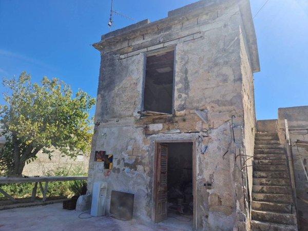 casa indipendente in vendita a Carini