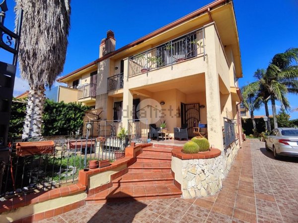 casa indipendente in vendita a Carini