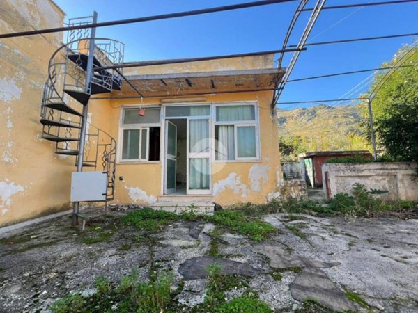 casa indipendente in vendita a Carini in zona Villagrazia di Carini