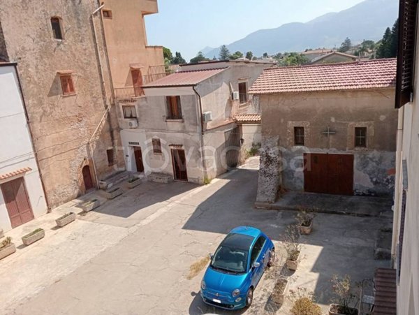 casa indipendente in vendita a Carini in zona Villagrazia di Carini