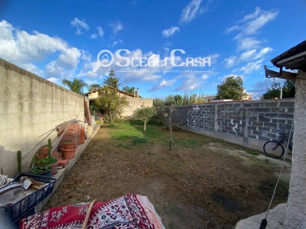 casa indipendente in vendita a Carini