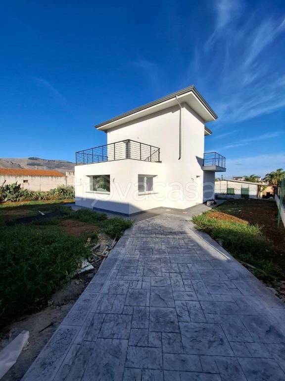 casa indipendente in vendita a Carini