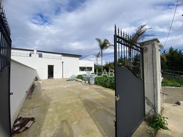 casa indipendente in vendita a Carini in zona Bivio Foresta