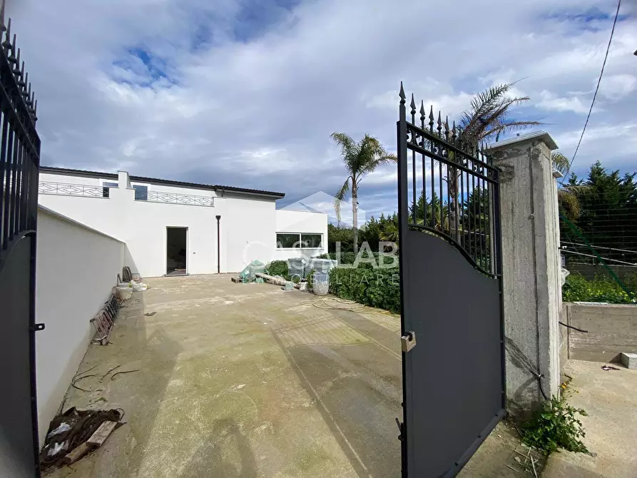 casa indipendente in vendita a Carini in zona Bivio Foresta