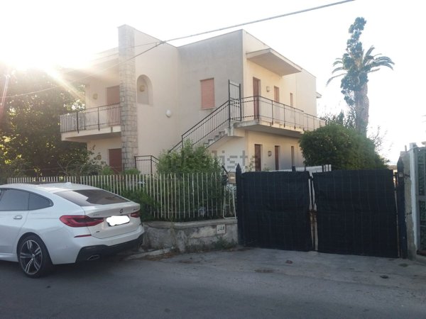 casa indipendente in vendita a Carini
