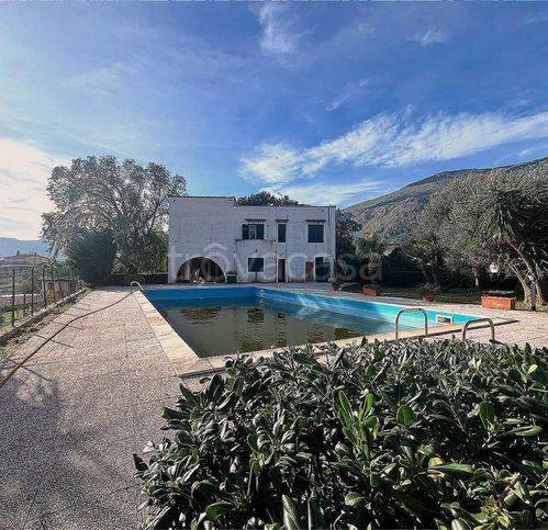 casa indipendente in vendita a Carini in zona Villagrazia di Carini