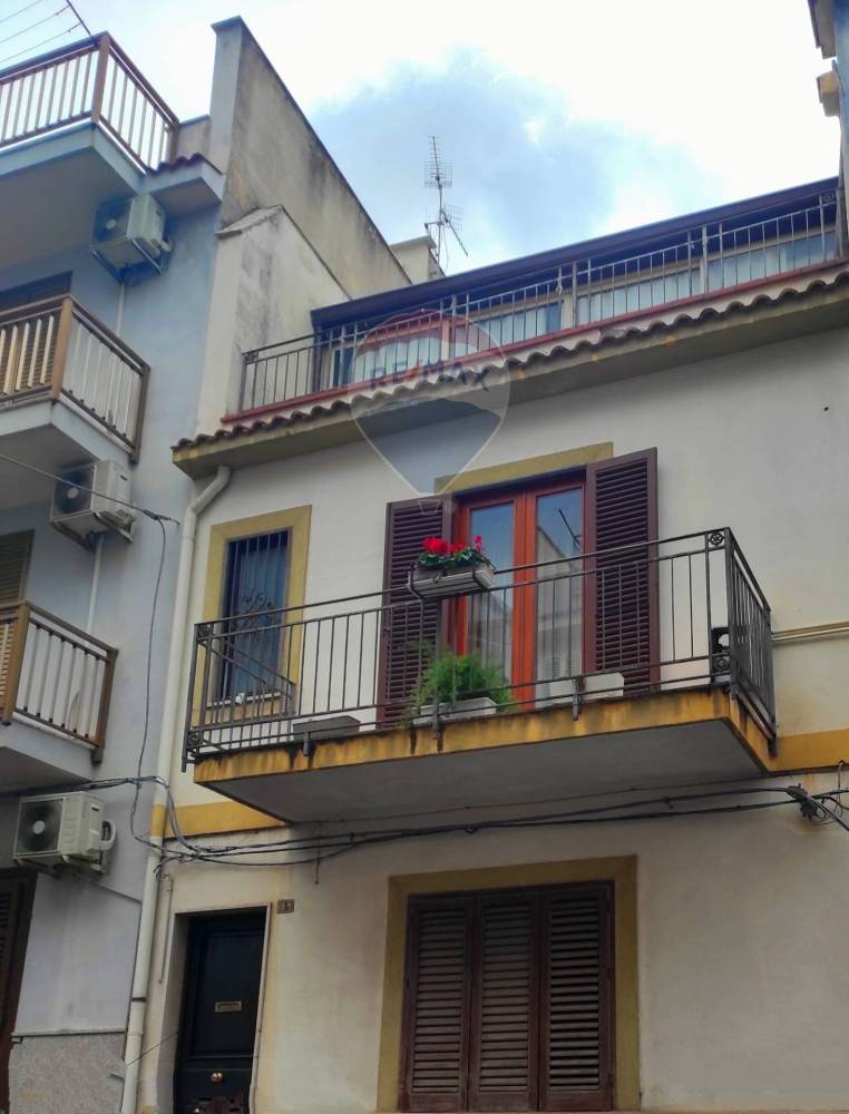casa indipendente in vendita a Carini
