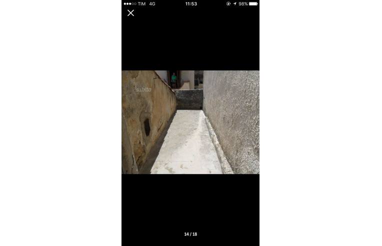 intera palazzina in vendita a Carini