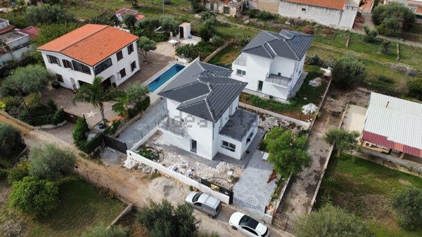 casa indipendente in vendita a Carini