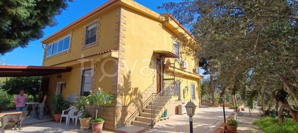 casa indipendente in vendita a Carini in zona Villagrazia di Carini