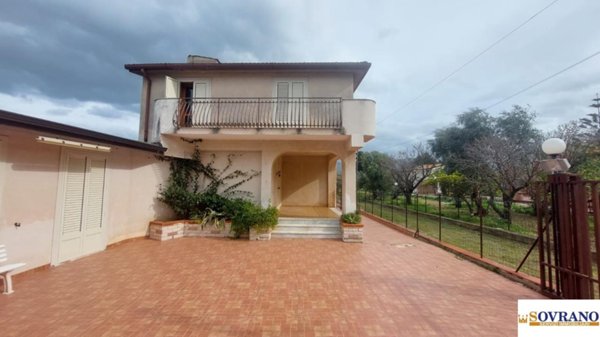 casa indipendente in vendita a Carini in zona Villagrazia di Carini