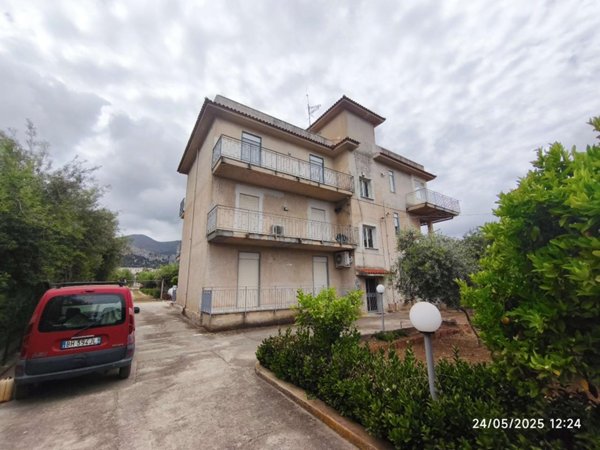 appartamento in vendita a Carini in zona Bivio Foresta