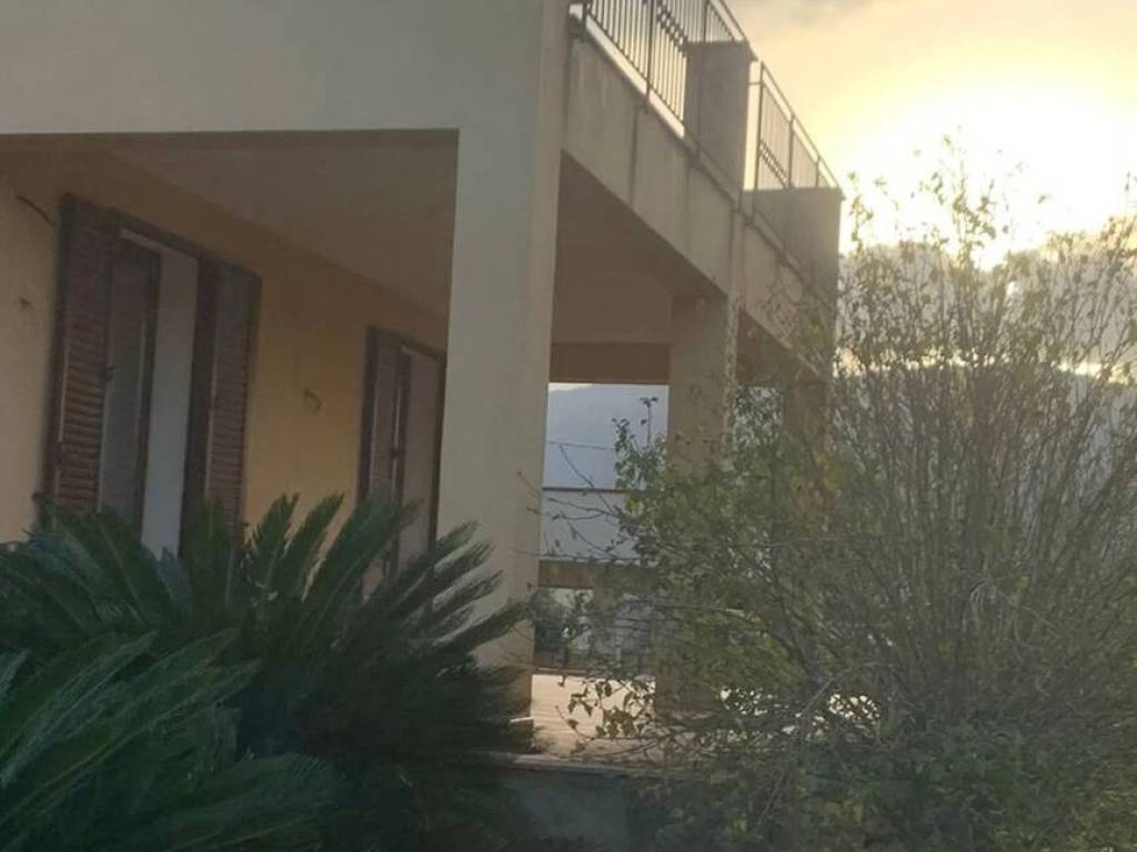 casa indipendente in vendita a Carini
