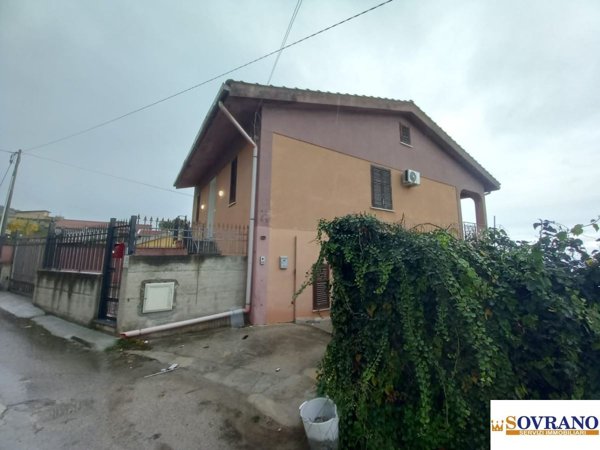 casa indipendente in vendita a Carini