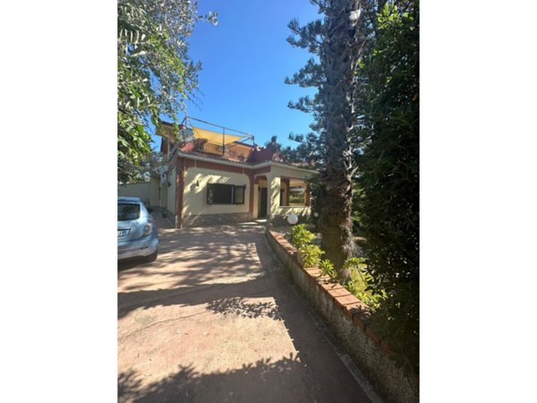 casa indipendente in vendita a Carini
