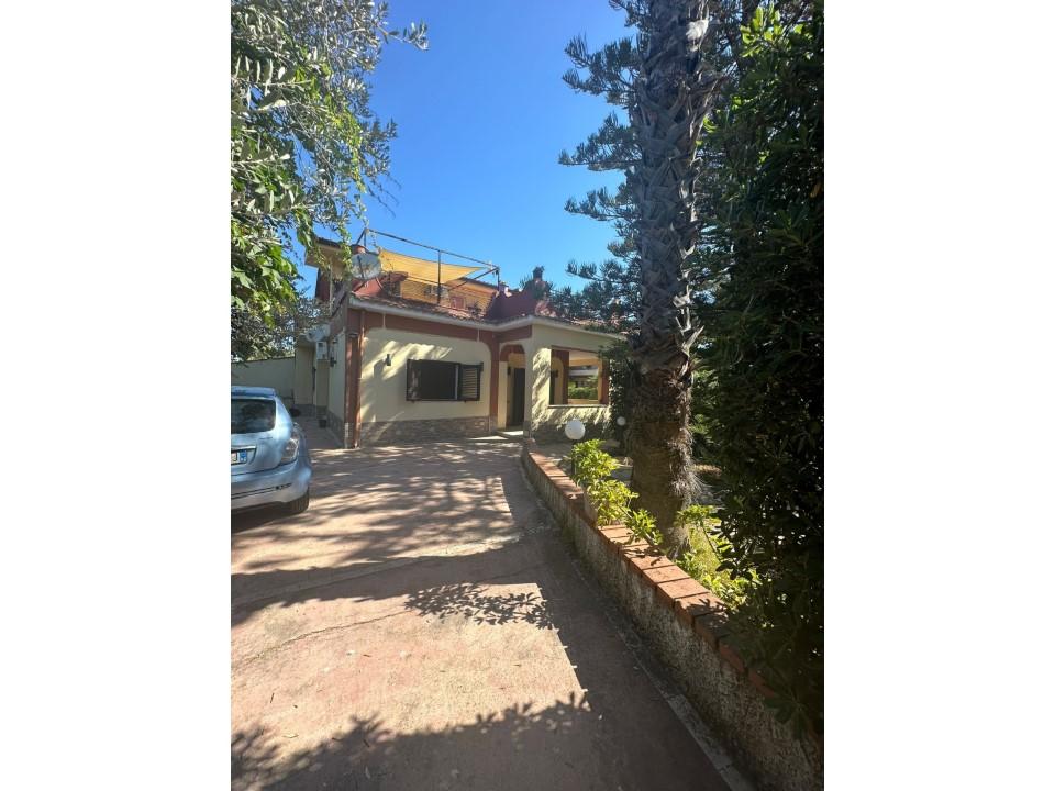 casa indipendente in vendita a Carini