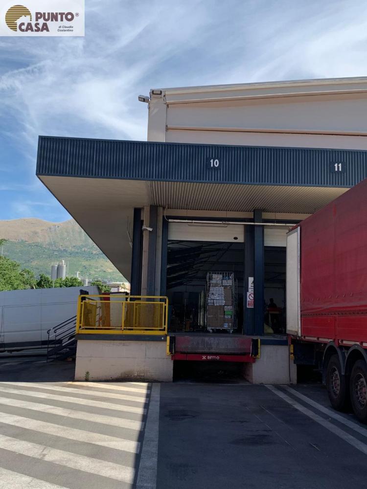 capannone in vendita a Carini