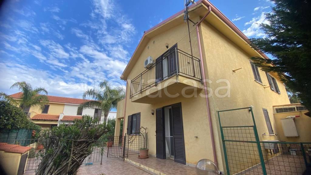 casa indipendente in vendita a Carini in zona Villagrazia di Carini