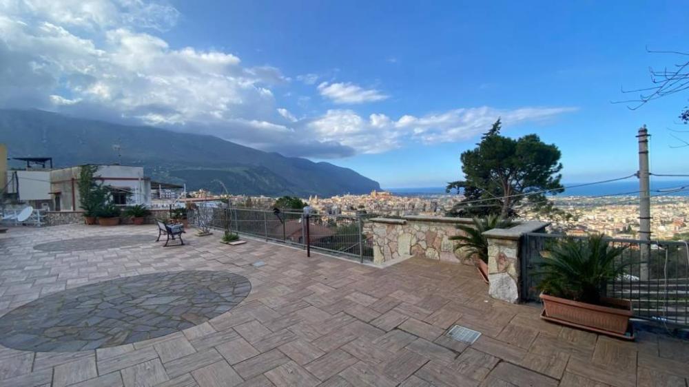 casa indipendente in vendita a Carini