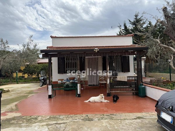 casa indipendente in vendita a Carini in zona Villagrazia di Carini