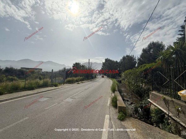 casa indipendente in vendita a Carini