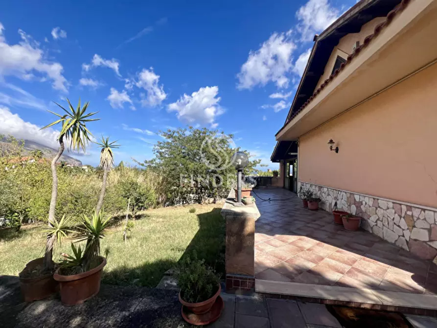 casa indipendente in vendita a Carini