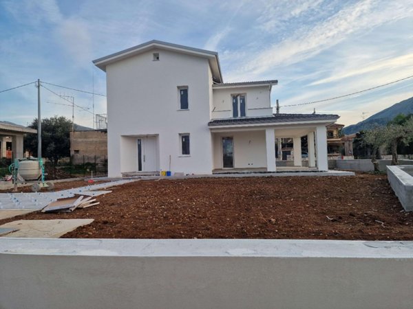 casa indipendente in vendita a Carini in zona Villagrazia di Carini