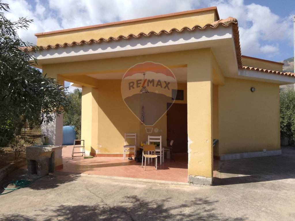 appartamento in vendita a Carini in zona Villagrazia di Carini