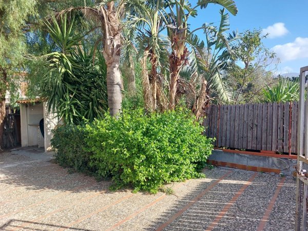 casa indipendente in vendita a Carini