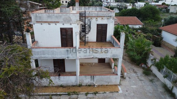 casa indipendente in vendita a Carini in zona Villagrazia di Carini