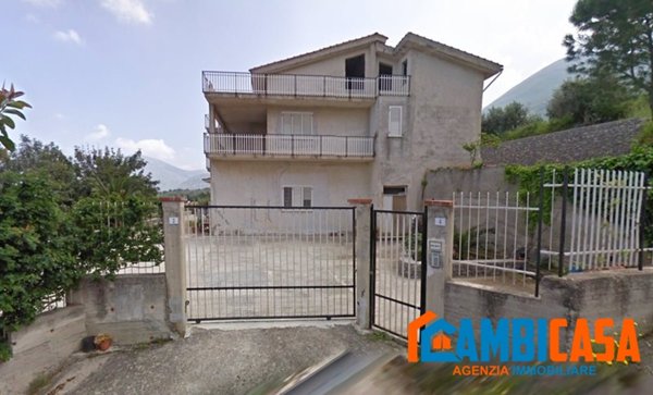 casa indipendente in vendita a Carini