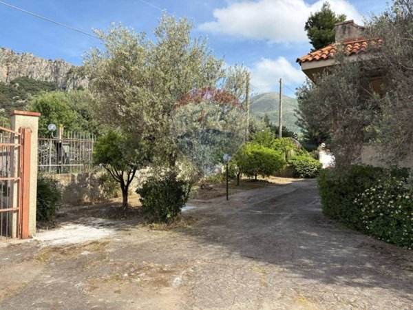 casa indipendente in vendita a Carini
