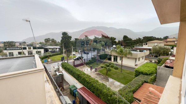 appartamento in vendita a Carini in zona Villagrazia di Carini