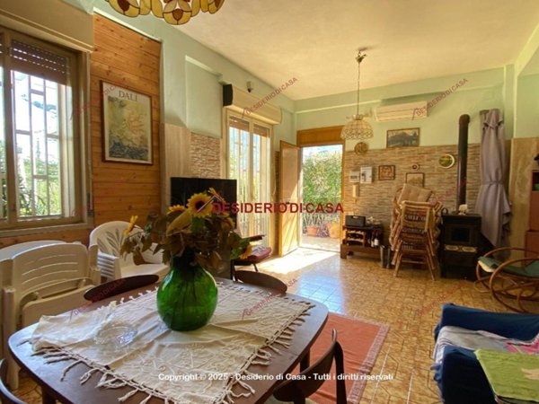 casa indipendente in vendita a Carini