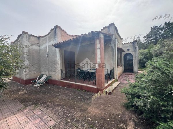 casa indipendente in vendita a Carini in zona Villagrazia di Carini