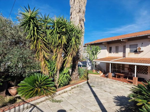 casa indipendente in vendita a Carini