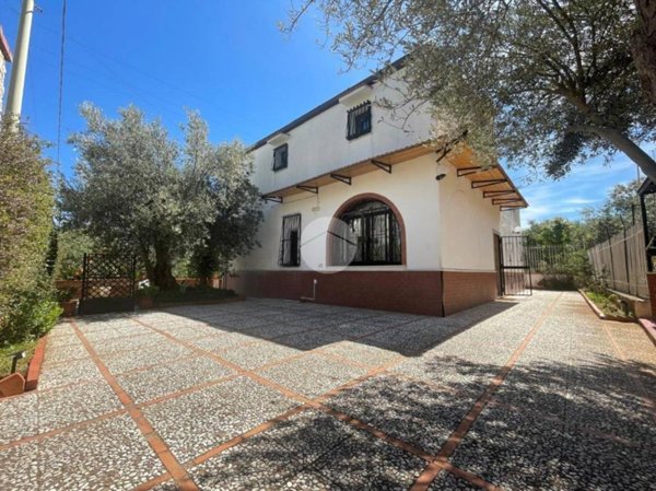 casa indipendente in vendita a Carini
