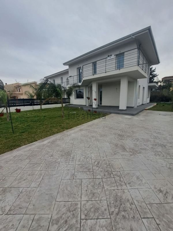 casa indipendente in vendita a Carini in zona Villagrazia di Carini
