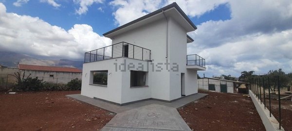 casa indipendente in vendita a Carini