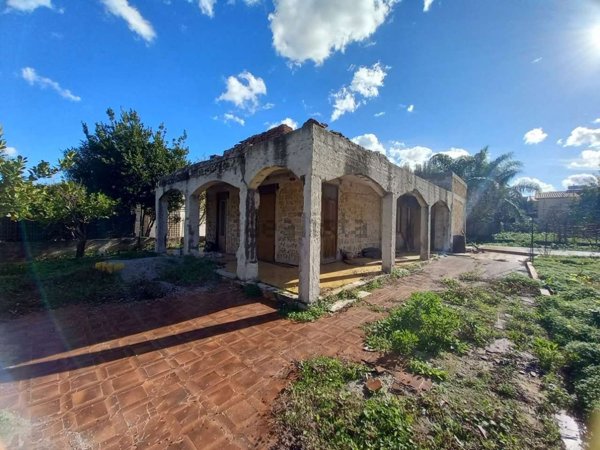 casa indipendente in vendita a Carini in zona Villagrazia di Carini