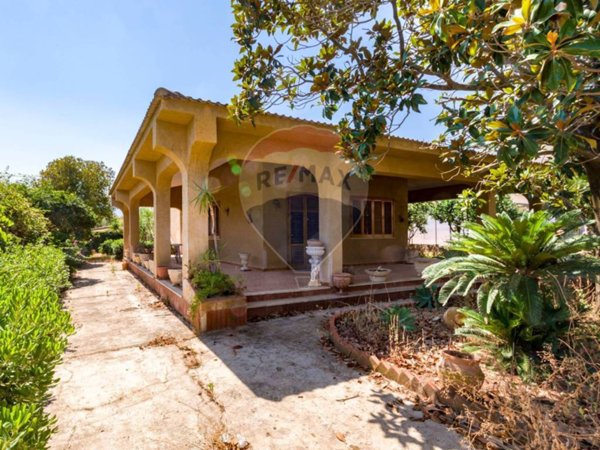 casa indipendente in vendita a Carini in zona Villagrazia di Carini